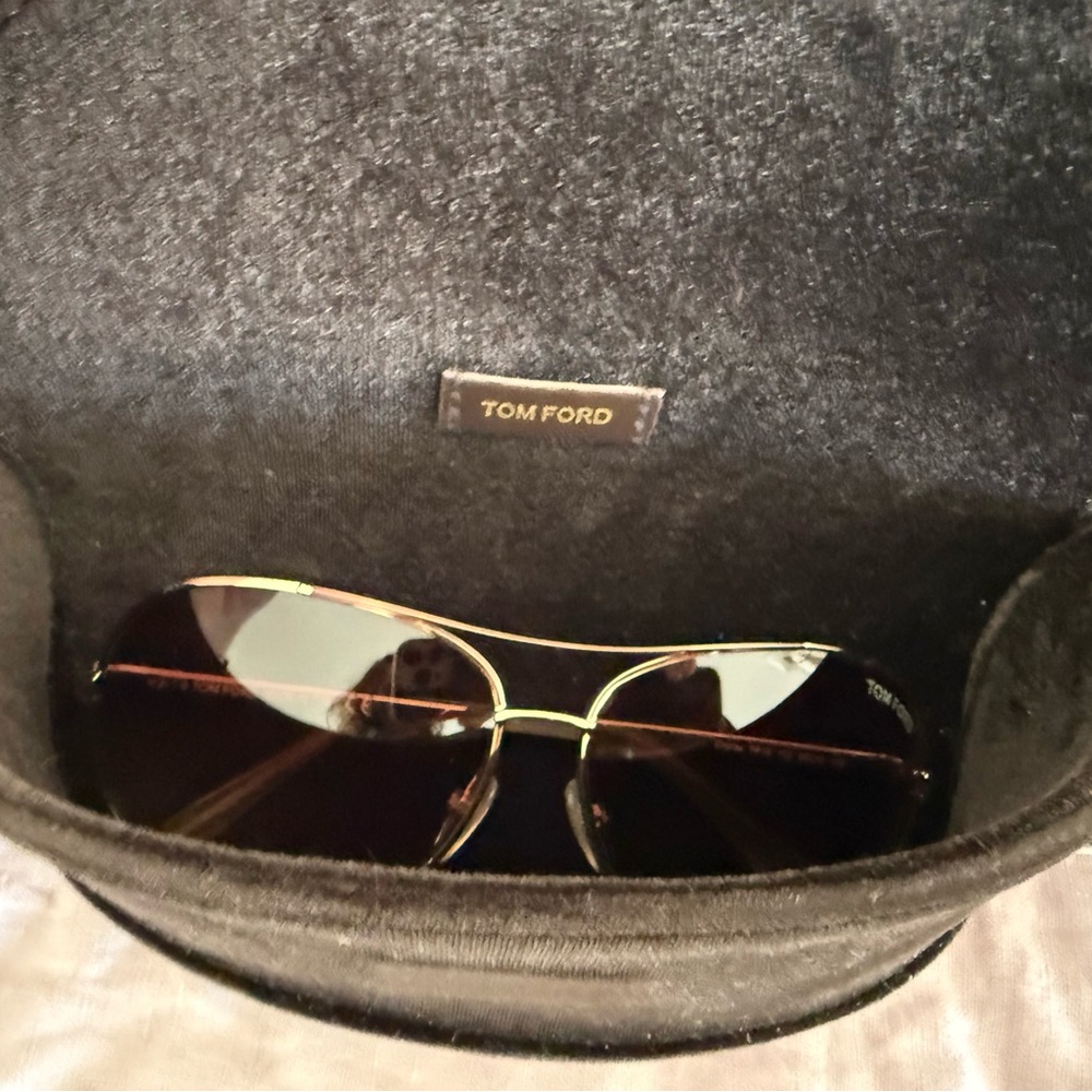 Tom Ford Aviator Sunglasses - Picture 6 of 7